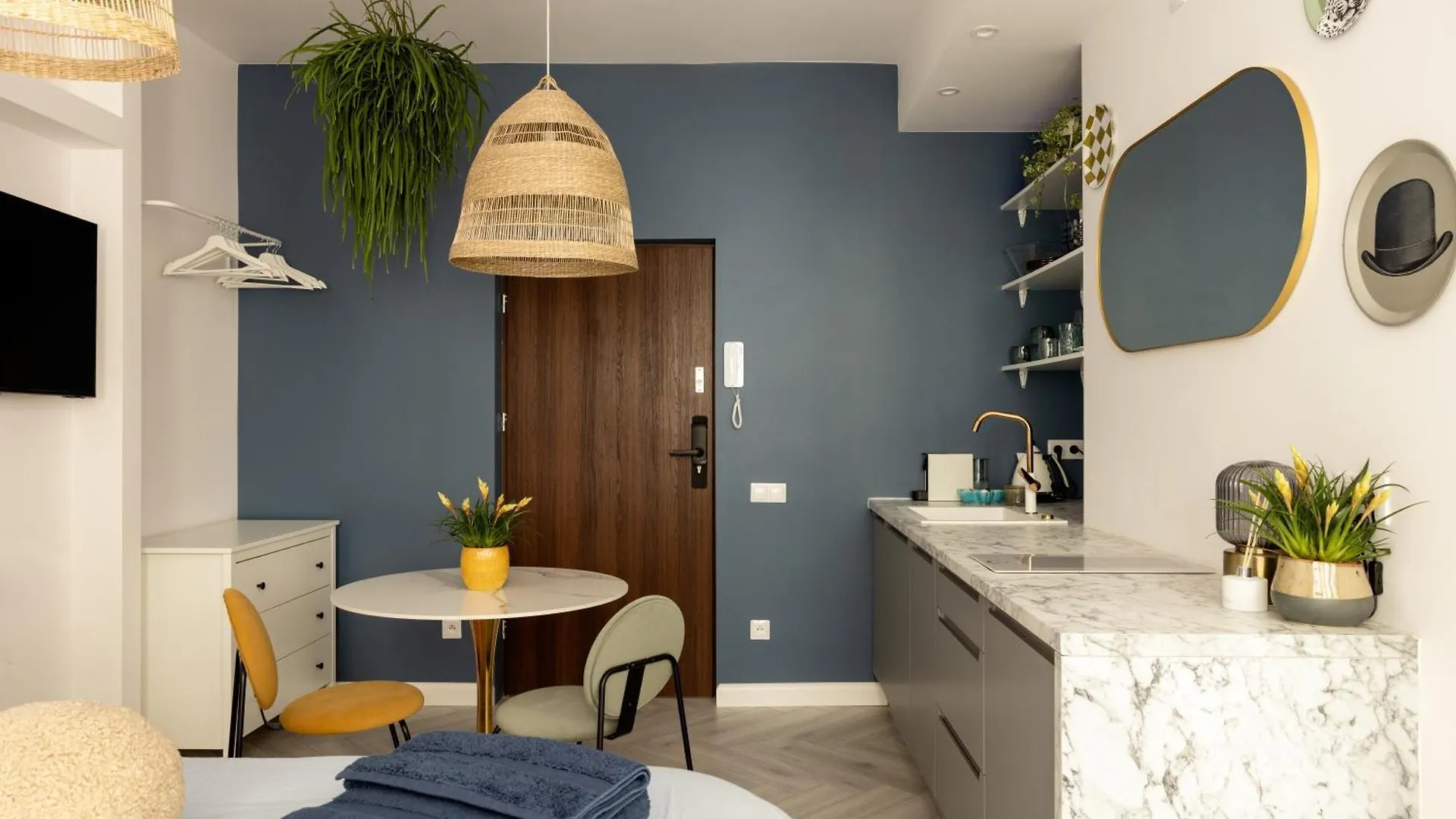 Apartment Cozy Studio Poznanska Downtown Quiet Warsaw
