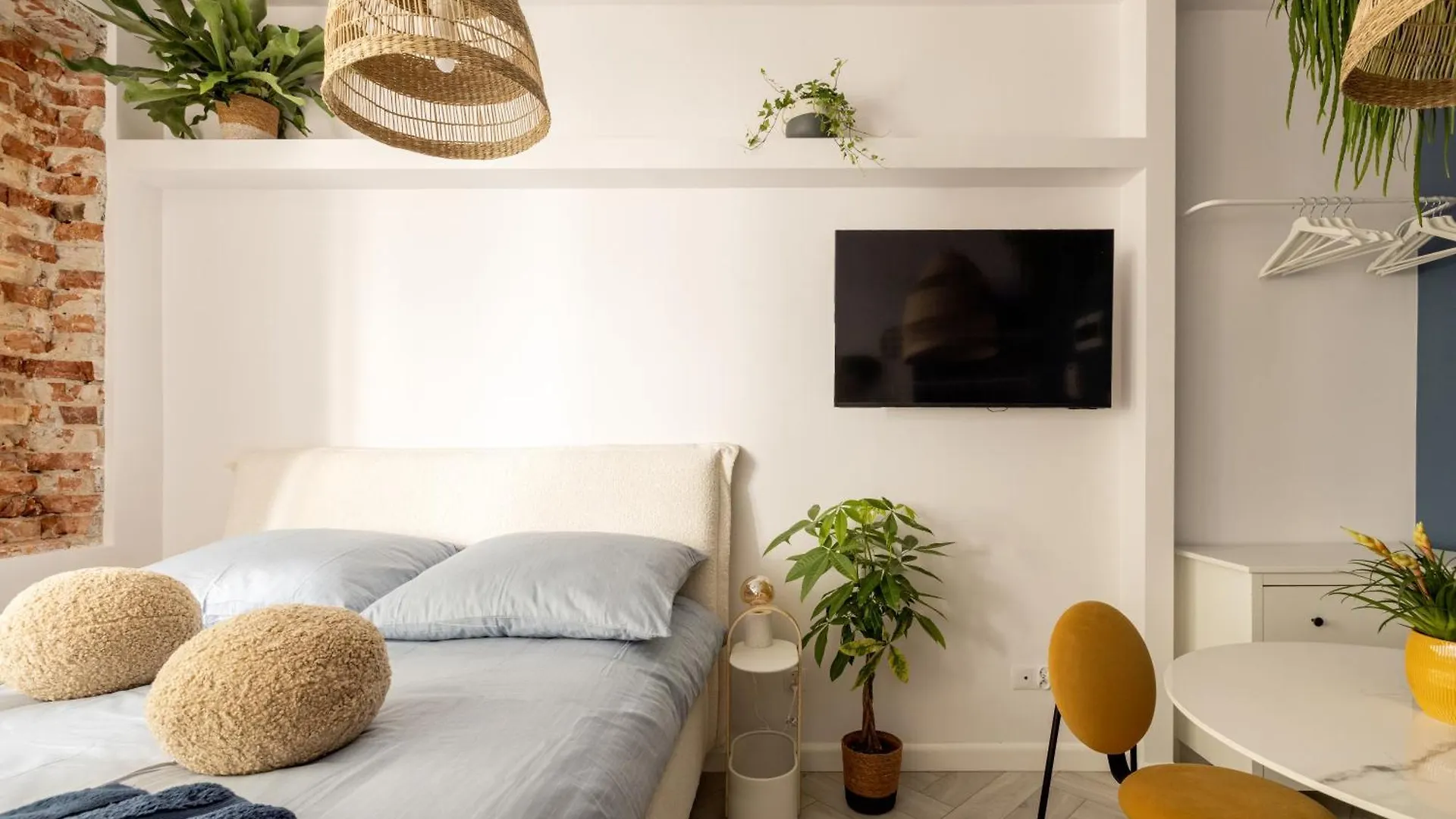 Apartment Cozy Studio Poznanska Downtown Quiet Warsaw